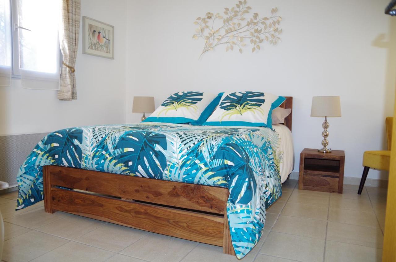 Lou Pebre D'Ai Bed and Breakfast Régusse Εξωτερικό φωτογραφία