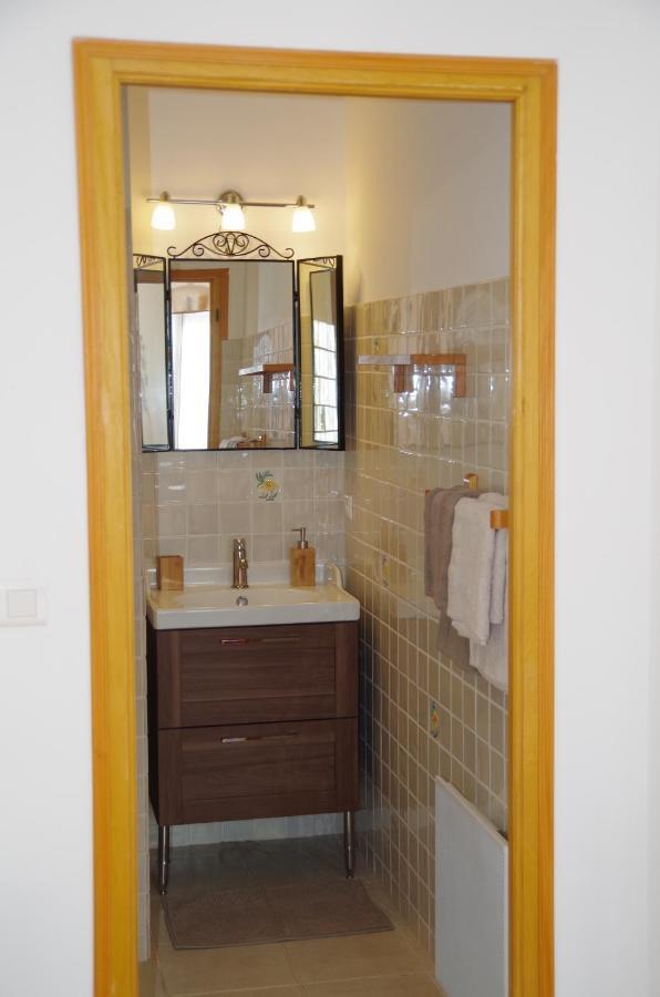 Lou Pebre D'Ai Bed and Breakfast Régusse Εξωτερικό φωτογραφία