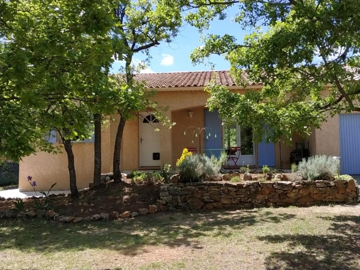 Lou Pebre D'Ai Bed and Breakfast Régusse Εξωτερικό φωτογραφία