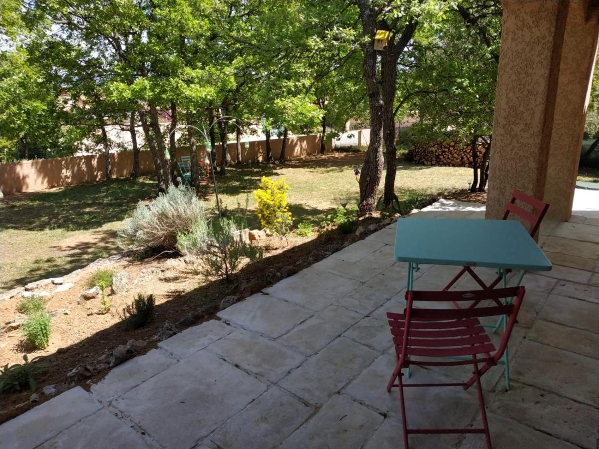 Lou Pebre D'Ai Bed and Breakfast Régusse Εξωτερικό φωτογραφία